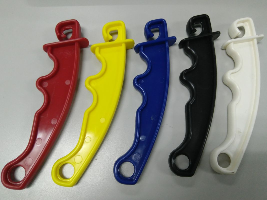 High quality Electric Fencing No Kick Handle/plastic gate handle Red