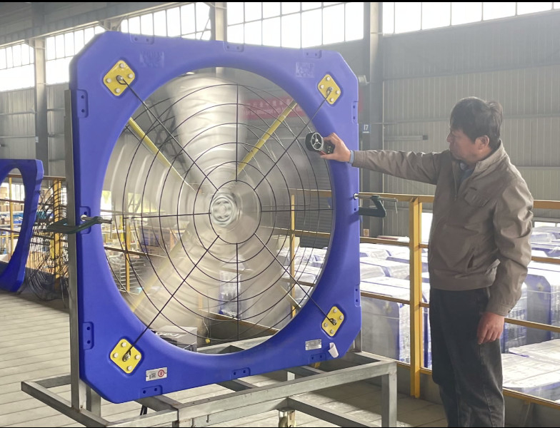 Modern Circulation Fan 1.8kW Livestock Ventilation Fan 120193m3/h 6.2m/s Wind Speed