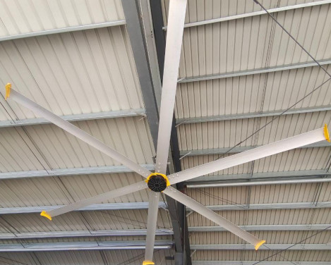 Ceiling Mounted Metal Industrial Fan with 1200w DC Motor IP55 Protection 900m² Coverage Area