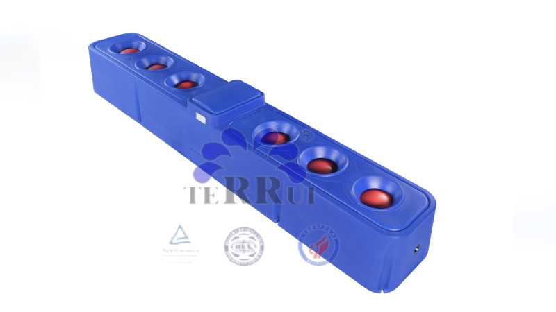 Blue 300L LLDPE Livestock Auto Waterer With 6 Electric Heating Sets For Cattle