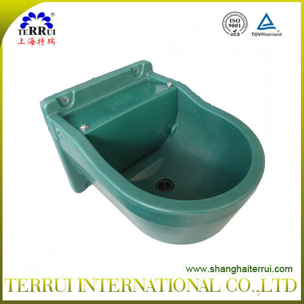 Heavy Duty PE Automatic Livestock Water Bowl 9.3L For Ranch