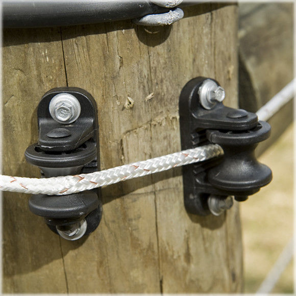 ISO9001 LLDPE wood post Electric Fence Post Insulators