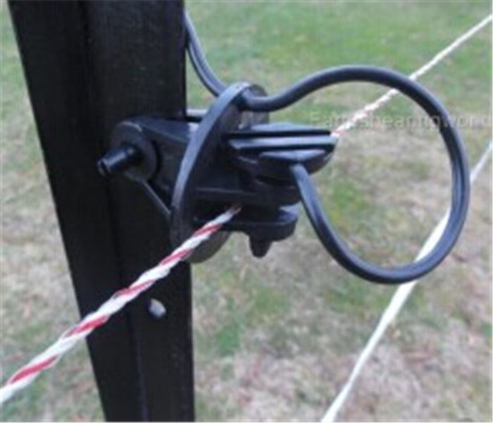 OEM Pinlock Electric Fence Insulators For Polywire Black Color With Weight 24g