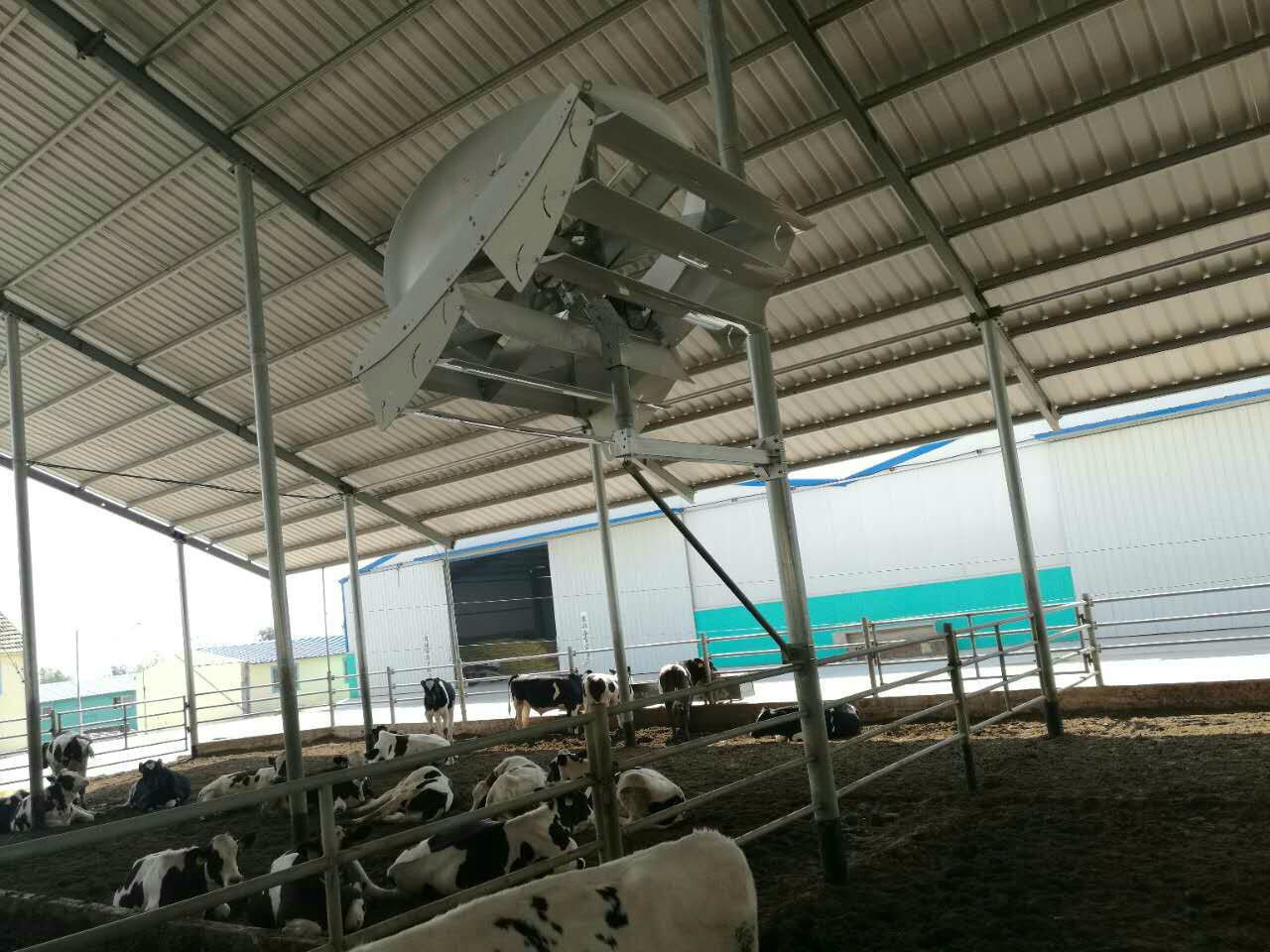 2200W Zinc Coated Cattle Barn Fans For Air Cooling